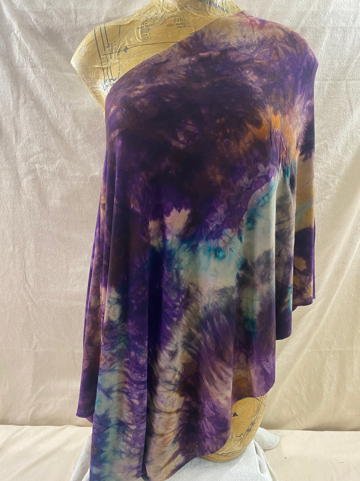 Asymmetrical Scarf Purple Surprise